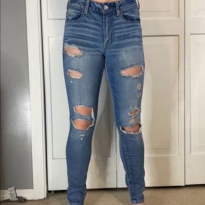 American Eagle mid washed ripped jeans